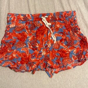 Cute floral shorts size large but I would say M/L